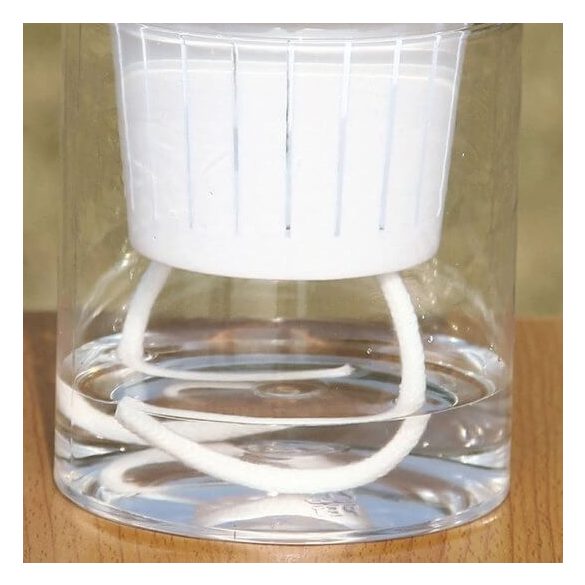 Önöntöző virágcserép