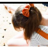 Bársonyos tapintású hajkímélő hajgumi