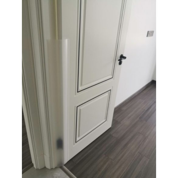 Gyermekbiztonsági ajtó csuklópánt védőburkolat - S méret 120 x 10 cm