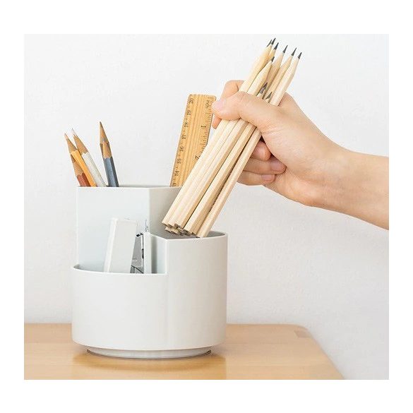 Forgatható asztali írószertartó