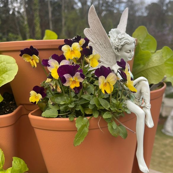 Virágtündér szobor