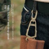 Hátizsák kiegészítő, multifunkcionális elvesztésgátló kesztyűcsipesz