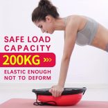 Bosu labda a sebességképzettséghez, egy félkör alakú egyensúlyozó jóga labda fitneszhez és pilateshez. szürke