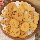 8 darabos Halloween Süteményszaggató kiszúró Készlet
